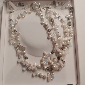 Freshwater & cultured pearls, crystals, shells